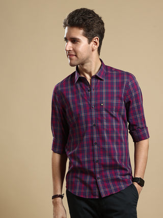 TRADITION LAVENDER SEMI CASUAL SHIRT shop online at Estilocus. DETAILS & CARE This pure cotton checked shirt is a stylish go-to for laidback days. Cut in a comfy regular fit, with a classic button-down front and chest pocket. 100% premium cotton full slee