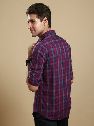 TRADITION LAVENDER SEMI CASUAL SHIRT shop online at Estilocus. DETAILS & CARE This pure cotton checked shirt is a stylish go-to for laidback days. Cut in a comfy regular fit, with a classic button-down front and chest pocket. 100% premium cotton full slee