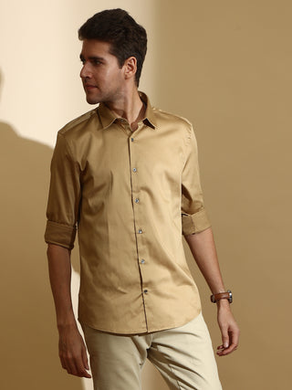 QUITE KHAKHI SEMI CASUAL SHIRT shop online at Estilocus. DETAILS & CARE This pure cotton Solid shirt is a stylish go-to for laidback days. Cut in a comfy regular fit, with a classic button-down front and chest pocket. 100% premium cotton full sleeve Solid