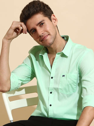 Light Green Casual shirt shop online at Estilocus. DETAILS & CARE This pure cotton Checked shirt is a stylish go-to for laid back days. Cut in a comfy regular fit, with a classic button-down front and chest pocket. 100% premium cotton full sleeve shirt Ch