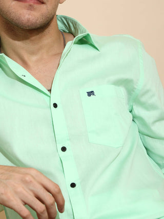 Light Green Casual shirt shop online at Estilocus. DETAILS & CARE This pure cotton Checked shirt is a stylish go-to for laid back days. Cut in a comfy regular fit, with a classic button-down front and chest pocket. 100% premium cotton full sleeve shirt Ch