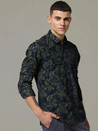 Indigo navy floral printed full sleeve casual shirt shop online at Estilocus. • 100% PREMIUM INDIGO COTTON • Full-sleeve solid shirt• Cut and sew placket• Regular collar• Double button square cuff.• Single pocket with logo embroidery• Curved hemline• Fine