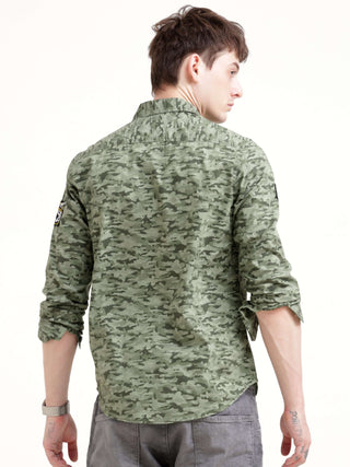 Camo Street Overshirt - Men's Casual Wear shop online at Estilocus. Explore the Camo street overshirt for a modern twist to casual wear. Featuring a unique design, comfortable fit, and double front pockets.