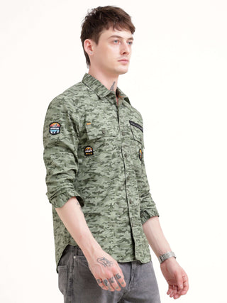 Camo Street Overshirt - Men's Casual Wear shop online at Estilocus. Explore the Camo street overshirt for a modern twist to casual wear. Featuring a unique design, comfortable fit, and double front pockets.