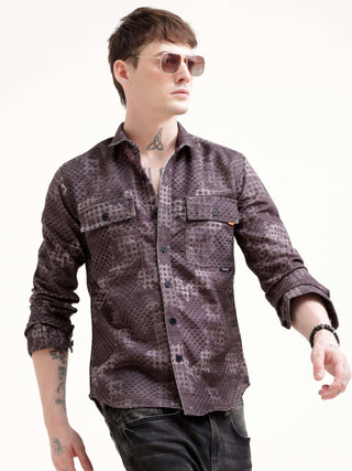 Geometric abstract brown Overshirt - Men's Casual Wear shop online at Estilocus. Elevate your style with the Geometric Brown Overshirt. Perfect for any casual occasion, its abstract design and regular fit offer modern comfort.