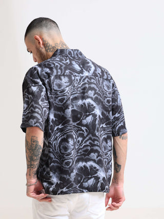 Hawaiian Wave Oversized Shirt shop online at Estilocus. Our Hawaiian Wave Oversized Shirt is perfect for those Hawaiian days. The relaxed fit and lightweight fabric make it comfortable to wear all day. Its classic style is perfect for those summer streetw