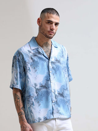 Blue Camp Oversized Shirt shop online at Estilocus. Our Blue Camp Oversized Shirt is perfect for those Hawaiian days. The relaxed fit and lightweight fabric make it comfortable to wear all day. Its classic style is perfect for those summer streetwear look