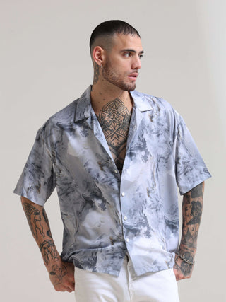 Marble Grey Oversized Shirt shop online at Estilocus. Our Marble Grey Oversized Shirt is perfect for those Hawaiian days. The relaxed fit and lightweight fabric make it comfortable to wear all day. Its classic style is perfect for those summer streetwear