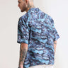 Attico Blue Oversized Shirt shop online at Estilocus. Our Attico Blue Oversized Shirt is perfect for those Hawaiian days. The relaxed fit and lightweight fabric make it comfortable to wear all day. Its classic style is perfect for those summer streetwear