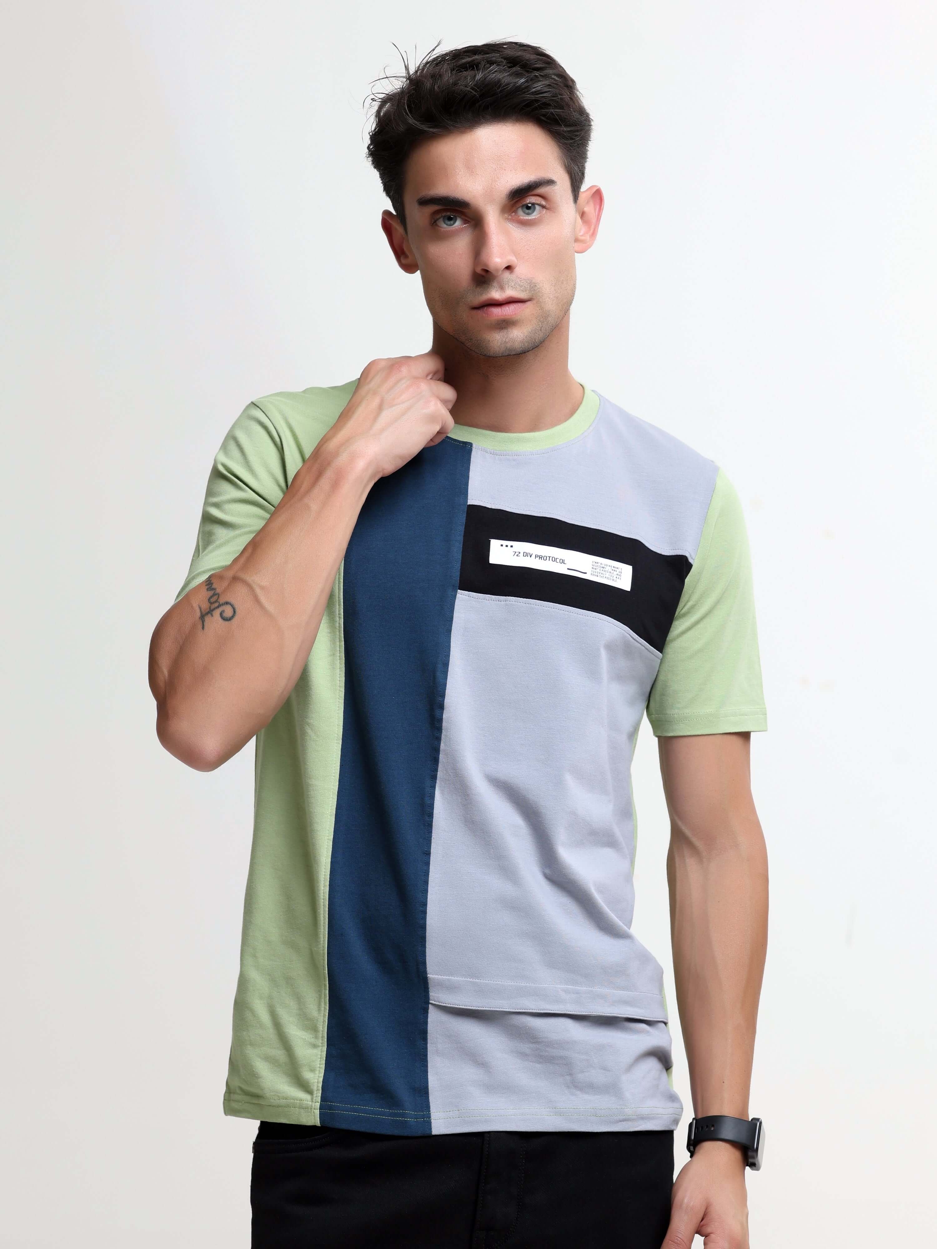 Ignite cardamom green light weight tshirt shop online at Estilocus. This relax-fit Cut and Sew T-shirt is comfortable and the perfect essential all year round. Pair it with white jeans and sneakers and layer it up with a denim jacket for a casual and put-