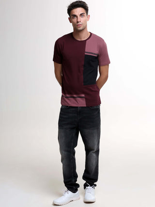 Thrive burnt prune light weight tshirt shop online at Estilocus. This relax-fit Cut and Sew T-shirt is comfortable and the perfect essential all year round. Pair it with white jeans and sneakers and layer it up with a denim jacket for a casual and put-tog