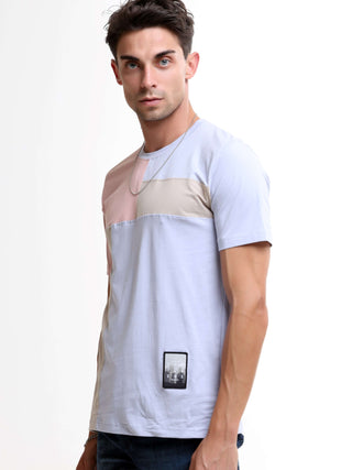 Blitz clear blue light weight tshirt shop online at Estilocus. This relax-fit Cut and Sew T-shirt is comfortable and the perfect essential all year round. Pair it with white jeans and sneakers and layer it up with a denim jacket for a casual and put-toget