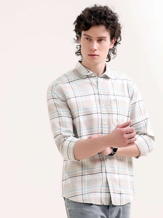 Cavour's Yarn-Dyed Check Shirt - New Men's Summer Look shop online at Estilocus. Discover elegance with our Cavour's beige check shirt. Perfect blend of classic style & modern fit for your summer wardrobe. Shop the new arrival!