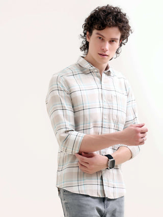 Cavour's Yarn-Dyed Check Shirt - New Men's Summer Look shop online at Estilocus. Discover elegance with our Cavour's beige check shirt. Perfect blend of classic style & modern fit for your summer wardrobe. Shop the new arrival!