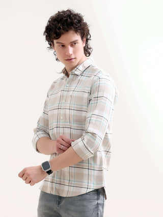 Cavour's Yarn-Dyed Check Shirt - New Men's Summer Look shop online at Estilocus. Discover elegance with our Cavour's beige check shirt. Perfect blend of classic style & modern fit for your summer wardrobe. Shop the new arrival!