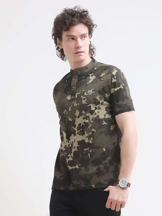 Olive Henley Camouflage T-Shirt for Men - New Arrival shop online at Estilocus. Shop the latest men's casual summer essential: Olive Henley Camo Tee. 100% cotton, lightweight, comfortable fit. Order now!