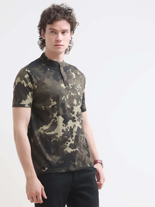 Olive Henley Camouflage T-Shirt for Men - New Arrival shop online at Estilocus. Shop the latest men's casual summer essential: Olive Henley Camo Tee. 100% cotton, lightweight, comfortable fit. Order now!