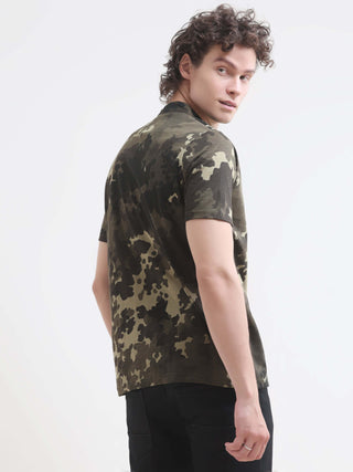 Olive Henley Camouflage T-Shirt for Men - New Arrival shop online at Estilocus. Shop the latest men's casual summer essential: Olive Henley Camo Tee. 100% cotton, lightweight, comfortable fit. Order now!