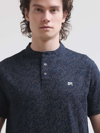 Men's Tropical Blue Henley T-Shirt - New Arrival shop online at Estilocus. Discover the latest in men's casual summer fashion with our Tropical Blue Henley T-Shirt. Soft, stretchy, 100% cotton. Perfect for all occasions.