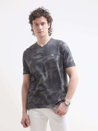 Blitz Camo T-Shirt - Lightweight & Stylish for Men shop online at Estilocus. Discover the Blitz Camo T-shirt, perfect for the casual summer look. V-Neck, half-sleeve design in a comfy cotton blend. Shop the new arrival!