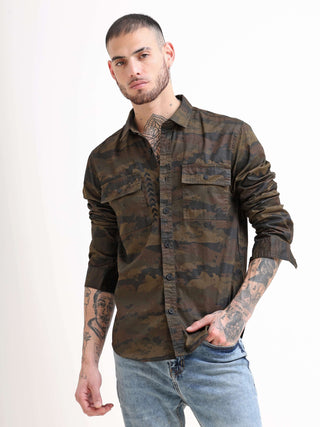 Army Green Camo Cargo Shirt shop online at Estilocus. Create an impeccably stylish look with this dark olive shirt from Estilocus. Crafted from cotton, this comfortable-fit shirt delivers outstanding comfort. This printed shirt is also designed with full