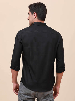 Black Check Pocketless Shirt shop online at Estilocus. 100% Cotton ,Full-sleeve checks shirt Self fold placket Regular collar Double button edge cuff Pocketless Curved bottom hemline Finest quality brand embroidery at front placket. All single needle cons