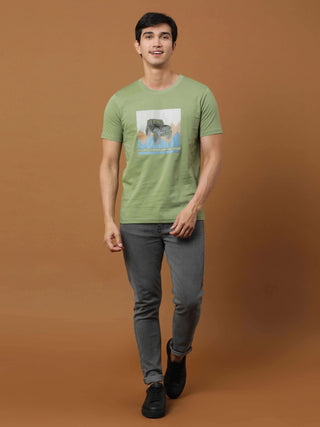 Camping Edition Lt Green Printed T Shirt shop online at Estilocus. 100% Cotton Designed and printed on knitted fabric. The fabric is stretchy and lightweight, with a soft skin feel and no wrinkles. Crew neck collar which is smooth on the neck and keeps yo