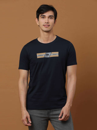 Black Classic Hd Printed T Shirt shop online at Estilocus. 100% Cotton Designed and printed on knitted fabric. The fabric is stretchy and lightweight, with a soft skin feel and no wrinkles. Crew neck collar which is smooth on the neck and keeps you comfor