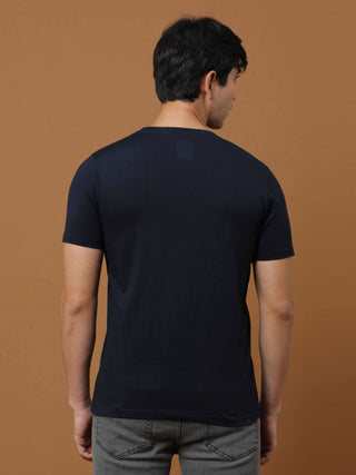 Black Classic Hd Printed T Shirt shop online at Estilocus. 100% Cotton Designed and printed on knitted fabric. The fabric is stretchy and lightweight, with a soft skin feel and no wrinkles. Crew neck collar which is smooth on the neck and keeps you comfor