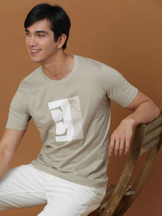 Vintage Edition Printed Beige T Shirt shop online at Estilocus. 100% Cotton Designed and printed on knitted fabric. The fabric is stretchy and lightweight, with a soft skin feel and no wrinkles. Crew neck collar which is smooth on the neck and keeps you c