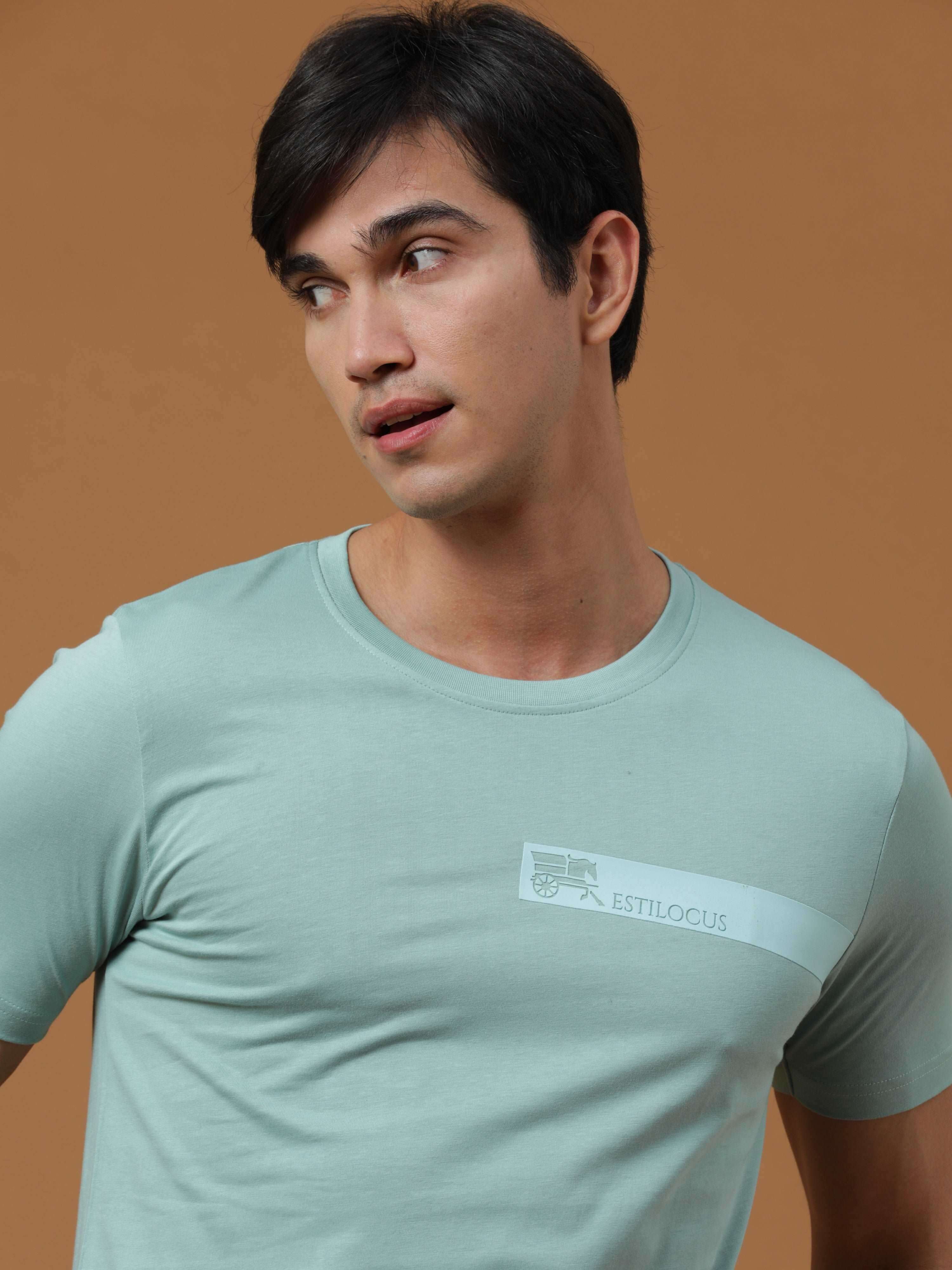 Aqua Hd Printed Logo T Shirt shop online at Estilocus. 100% Cotton Designed and printed on knitted fabric. The fabric is stretchy and lightweight, with a soft skin feel and no wrinkles. Crew neck collar which is smooth on the neck and keeps you comfortabl