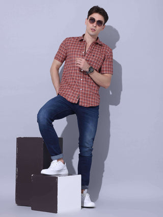 Bricks Check Casual Half Sleeve Shirt shop online at Estilocus. • Half-sleeve check shirt • Cut and sew placket • Regular collar • Single pocket with logo embroidery • Curved hemline • Finest quality sewing • Machine wash care • Suitable to wear with all