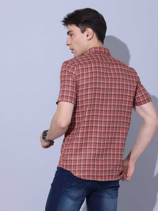 Bricks Check Casual Half Sleeve Shirt shop online at Estilocus. • Half-sleeve check shirt • Cut and sew placket • Regular collar • Single pocket with logo embroidery • Curved hemline • Finest quality sewing • Machine wash care • Suitable to wear with all