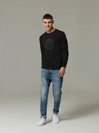 Black Solid Sweat Shirt shop online at Estilocus. • Crew neck• Long sleeve• Ribbing around neckline, Cuff & hem• High quality print and fine embroidery Fit : Comfort fit Size : The model is wearing M size Model height : 6 Feet Wash care : Cold machine was