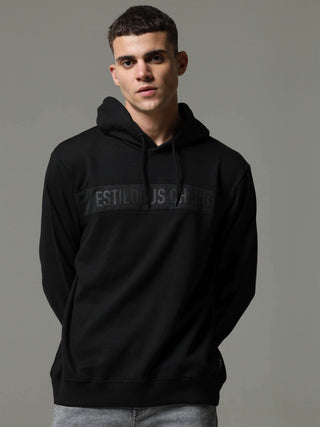 Black Charg Hoodie shop online at Estilocus. • Crew neck with an attached hood • Adjustable hood with drawcord •A regular fit with long sleeves •Zipper and pocketless • Dress it up with a pair of Denim or Joggers Fit : Comfort fit Size : The model is wear