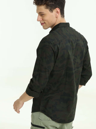 ETLS/72 Camo Cargo navy green shirt shop online at Estilocus. 100% Cotton • Full-sleeve cameo print shirt• Cut and sew placket• Regular collar• Double button edge cuff • Double pocket with flap • Curved bottom hemline . • All double needle construction, f