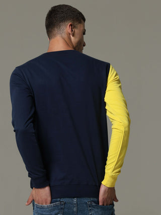 Charg Colorblock Blue Sweat Shirt shop online at Estilocus. • Crew neck• Long sleeve• Ribbing around neckline, Cuff & hem• Contrasting patch work. Fit : Comfort fit Size : The model is wearing M size Model height : 6 Feet Wash care : Cold machine wash