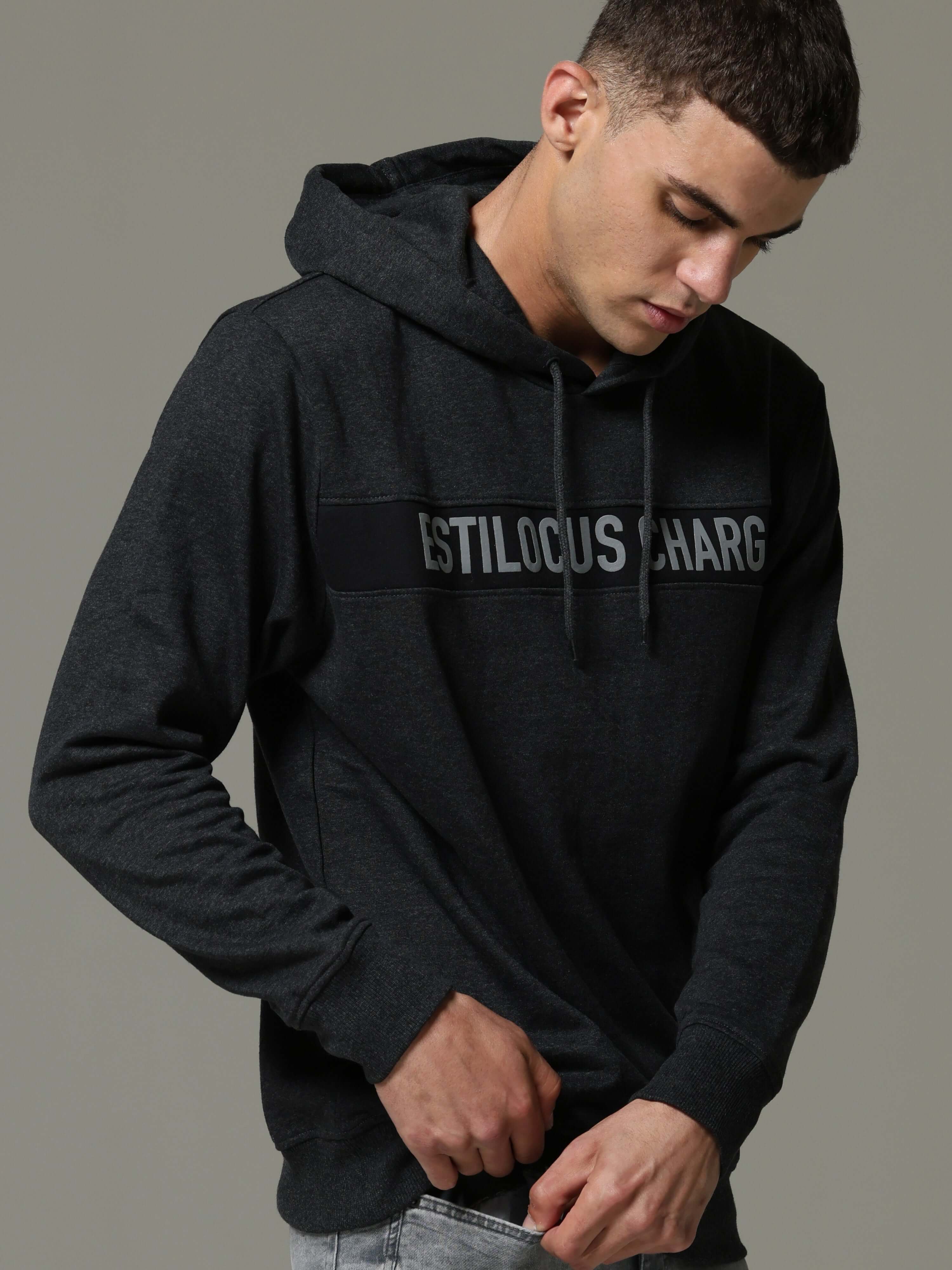 Dark Gray Charg Hoodie shop online at Estilocus. • Crew neck with an attached hood • Adjustable hood with drawcord •A regular fit with long sleeves •Zipper and pocketless • Dress it up with a pair of Denim or Joggers Fit : Comfort fit Size : The model is