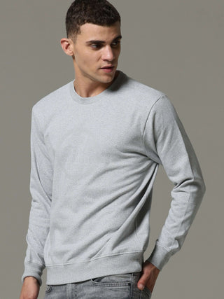 Grey Solid Sweat Shirt shop online at Estilocus. • Crew neck• Long sleeve• Ribbing around neckline, Cuff & hem• High quality print Fit : Comfort fit Size : The model is wearing M size Model height : 6 Feet Wash care : Cold machine wash