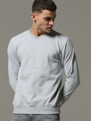 Grey Solid Sweat Shirt shop online at Estilocus. • Crew neck• Long sleeve• Ribbing around neckline, Cuff & hem• High quality print Fit : Comfort fit Size : The model is wearing M size Model height : 6 Feet Wash care : Cold machine wash