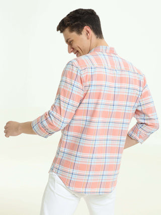 Pink off-blue casual check shirt shop online at Estilocus. • Full-sleeve check shirt• Cut and sew placket• Regular collar• Double button square cuff.• Single pocket with logo embroidery• Curved hemline• All double-needle construction, finest quality sewin