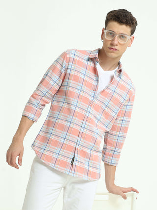 Pink off-blue casual check shirt shop online at Estilocus. • Full-sleeve check shirt• Cut and sew placket• Regular collar• Double button square cuff.• Single pocket with logo embroidery• Curved hemline• All double-needle construction, finest quality sewin