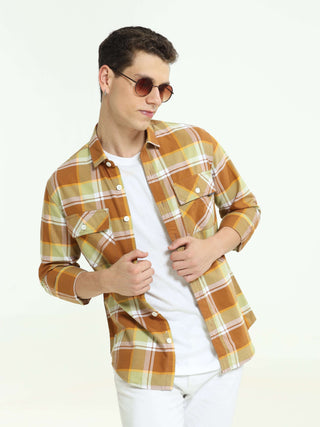 Brown off-sage casual check shirt shop online at Estilocus. 100% Cotton • Full-sleeve check shirt• Cut and sew placket• Regular collar• Double button edge cuff • Double pocket with flap • Curved bottom hemline . • All double needle construction, finest qu