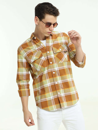 Brown off-sage casual check shirt shop online at Estilocus. 100% Cotton • Full-sleeve check shirt• Cut and sew placket• Regular collar• Double button edge cuff • Double pocket with flap • Curved bottom hemline . • All double needle construction, finest qu