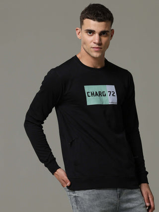 Charg Black Sweat Shirt shop online at Estilocus. • Crew neck• Long sleeve• Ribbing around neckline, Cuff & hem• High quality print and fine embroidery Fit : Comfort fit Size : The model is wearing M size Model height : 6 Feet Wash care : Cold machine was