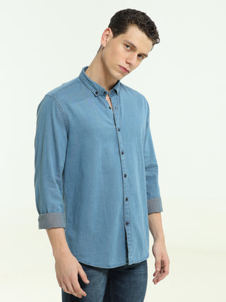 Denim Sea Blue Casual Shirt shop online at Estilocus. DETAILS & CARE This pure cotton Solid Denim shirt is a stylish go-to for laidback days. Cut in a comfy regular fit, with a classic button-down front and chest pocket. 100% premium cotton full sleeve De