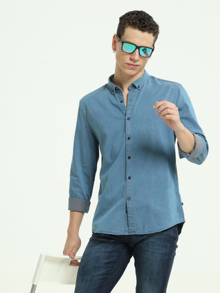 Denim Sea Blue Casual Shirt shop online at Estilocus. DETAILS & CARE This pure cotton Solid Denim shirt is a stylish go-to for laidback days. Cut in a comfy regular fit, with a classic button-down front and chest pocket. 100% premium cotton full sleeve De