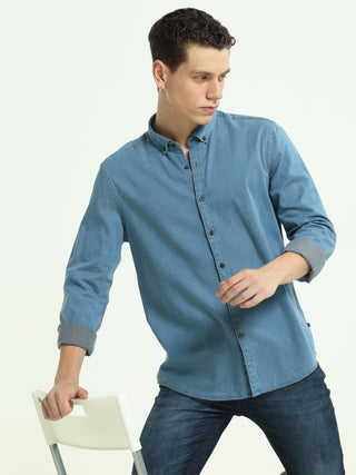 Denim Sea Blue Casual Shirt shop online at Estilocus. DETAILS & CARE This pure cotton Solid Denim shirt is a stylish go-to for laidback days. Cut in a comfy regular fit, with a classic button-down front and chest pocket. 100% premium cotton full sleeve De