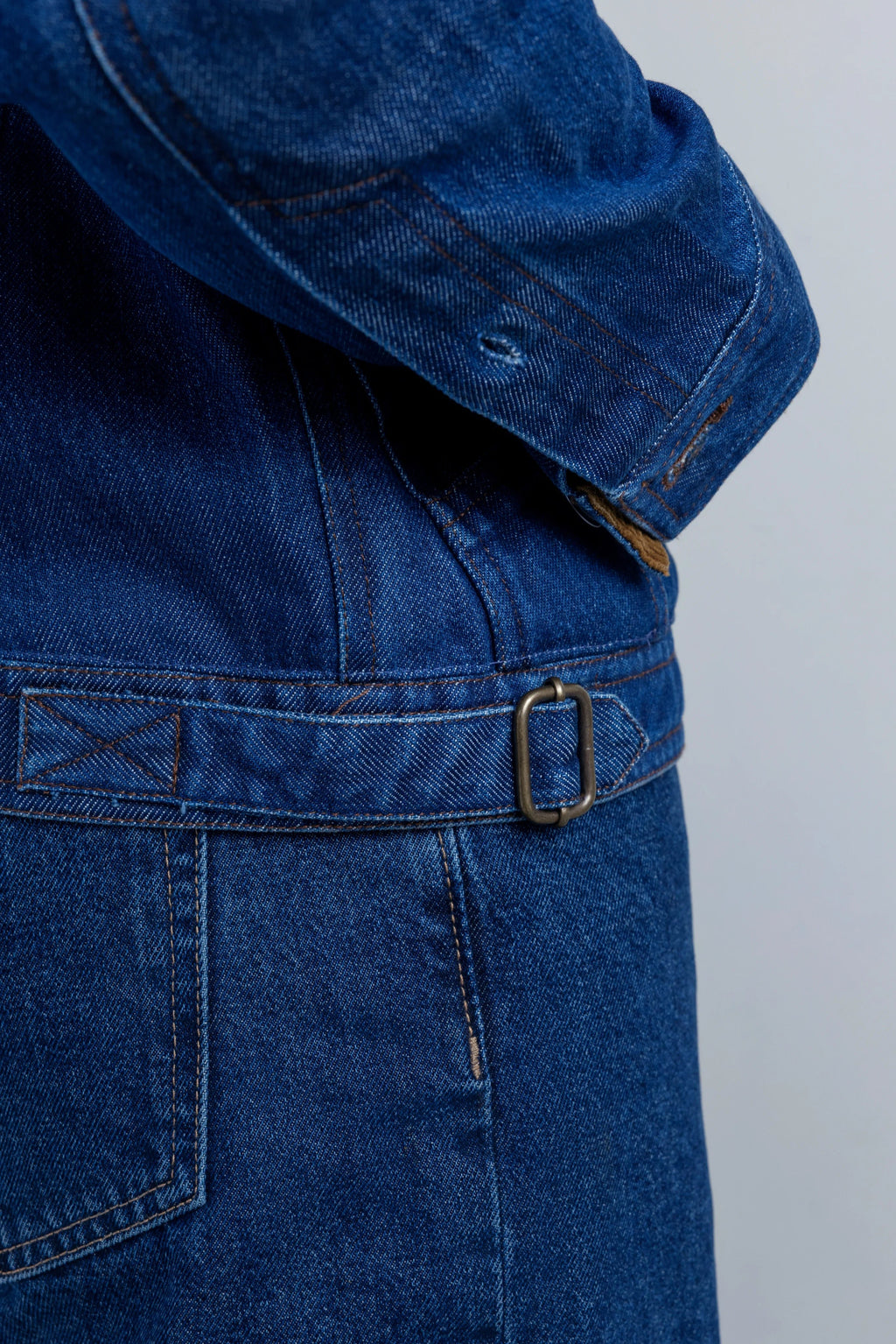 Blueward Belaine Denim - model_poseposition_of_shirtporduct_type