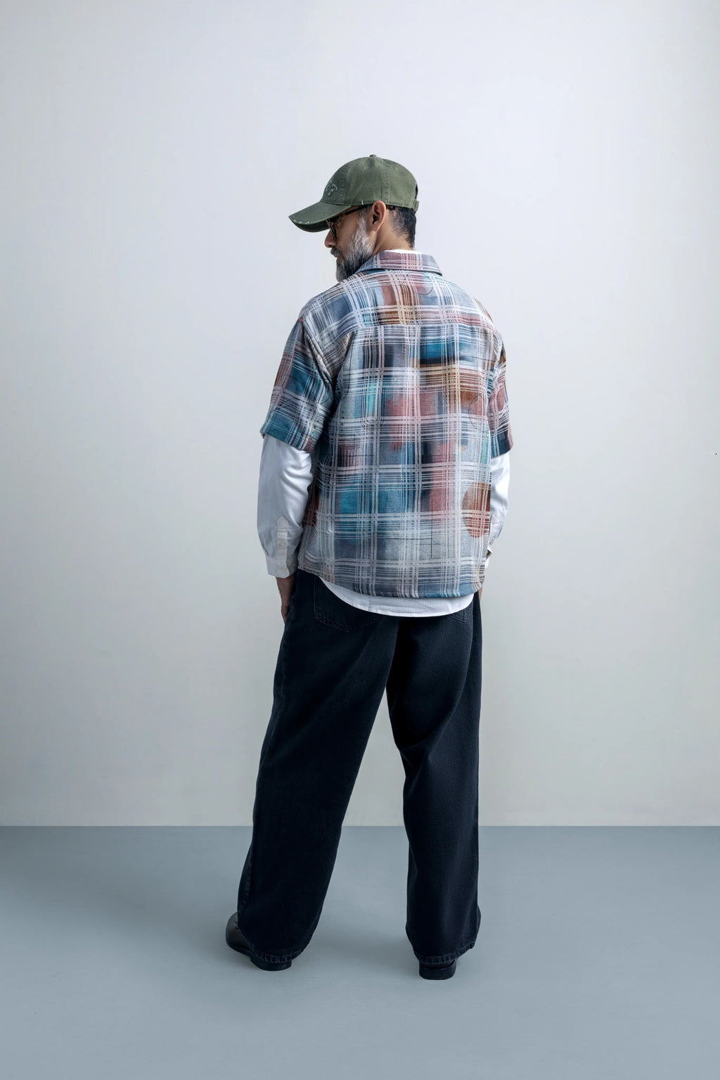 Driftform Oversized Shirt - model_poseposition_of_shirtporduct_type